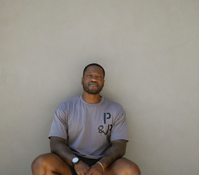"Spaceship & Globe" Oversized Tee (Mauve)